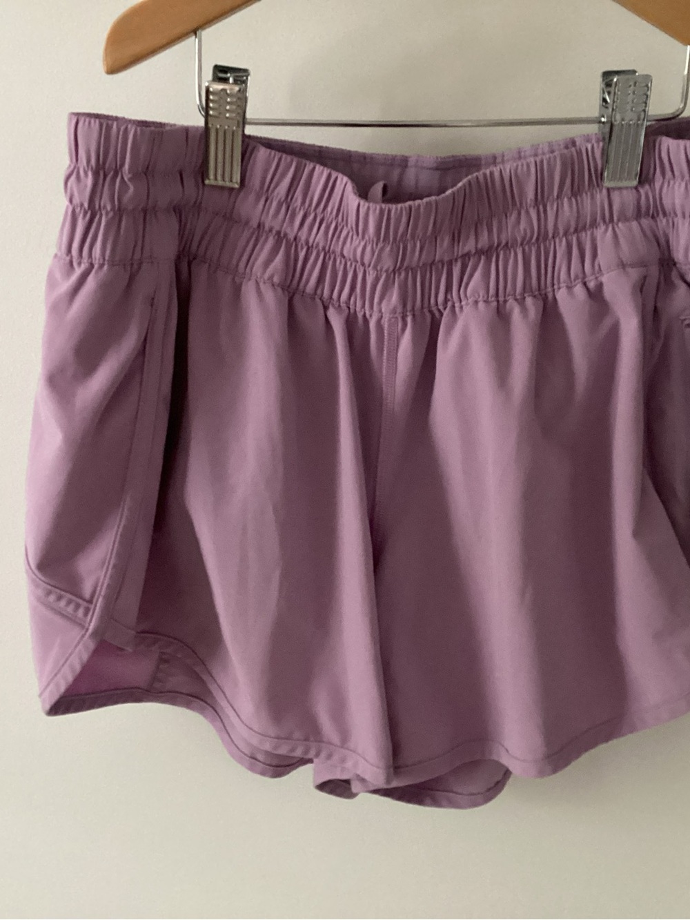 Lululemon Women’s Whisteria purple  track that shorts.